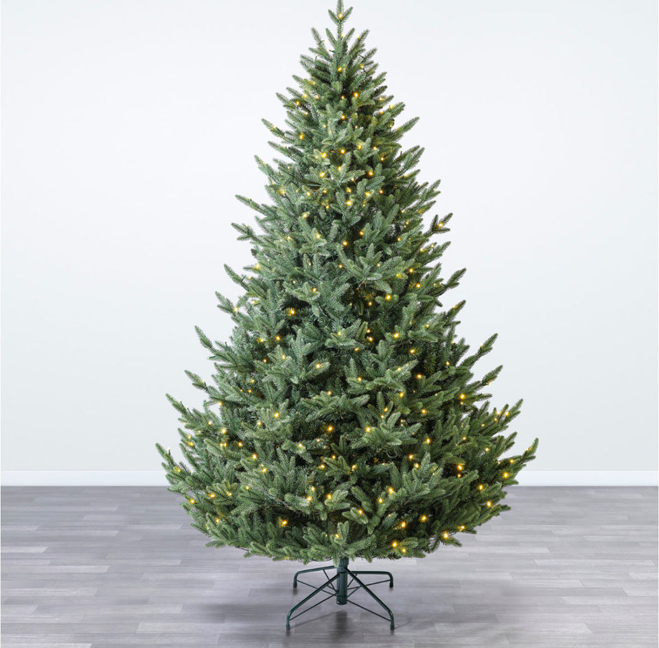 Evergreen Classics Calgary Spruce: Prelit 210cm Christmas Tree